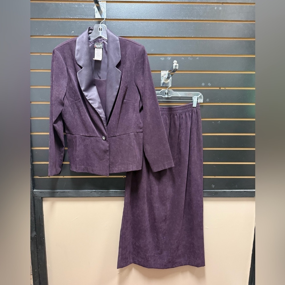 Helene Blake Purple Faux Suede 2 Piece Skirt Suit Jacket & Skirt Medium